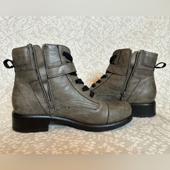 Madden Girl By Steve Madden Women's Combat Booties Grey/Black Size US 8.5 - Picture 4 of 8